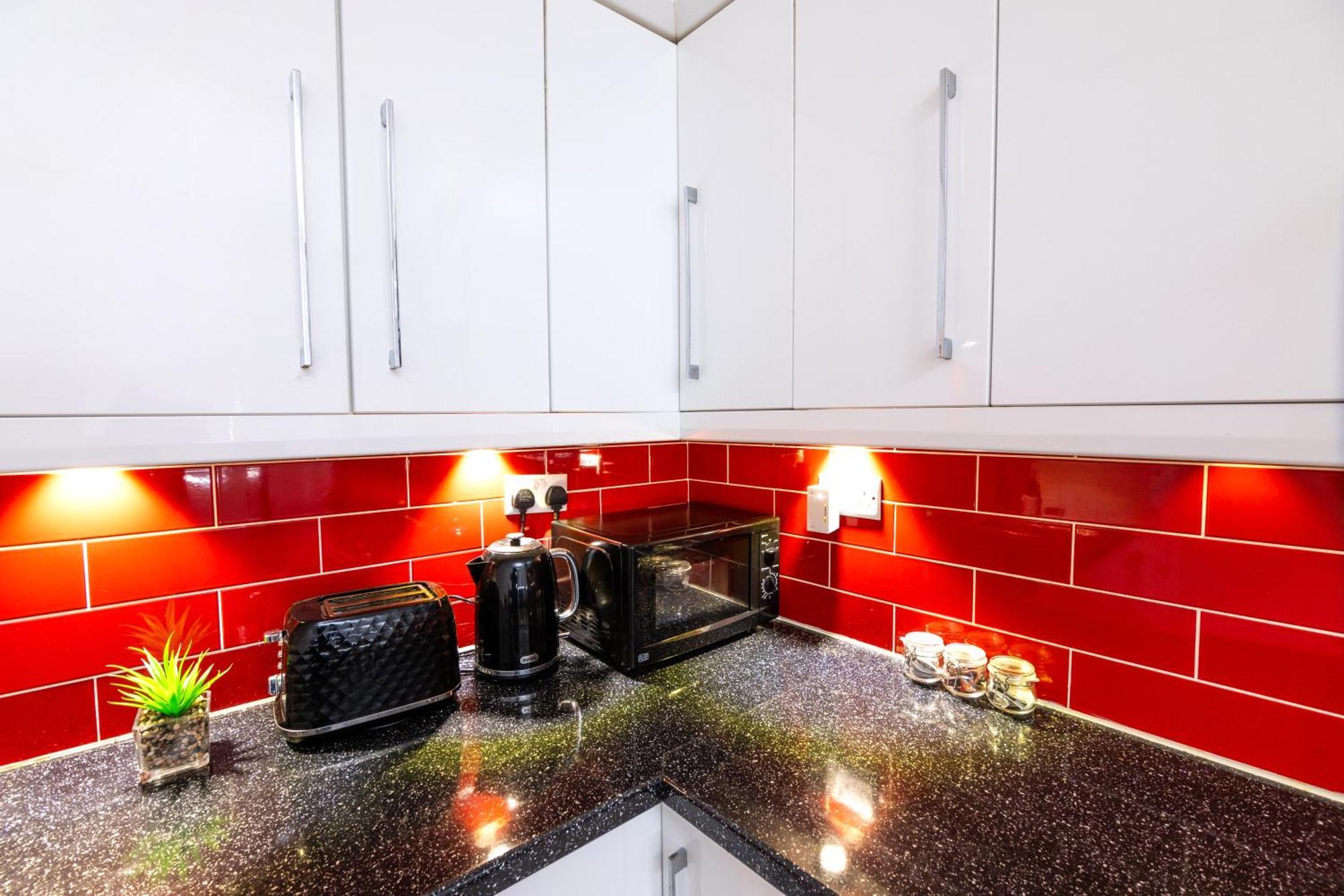 Spacious Apartment Close To City Centre With Secure Parking Leeds  Exteriér fotografie